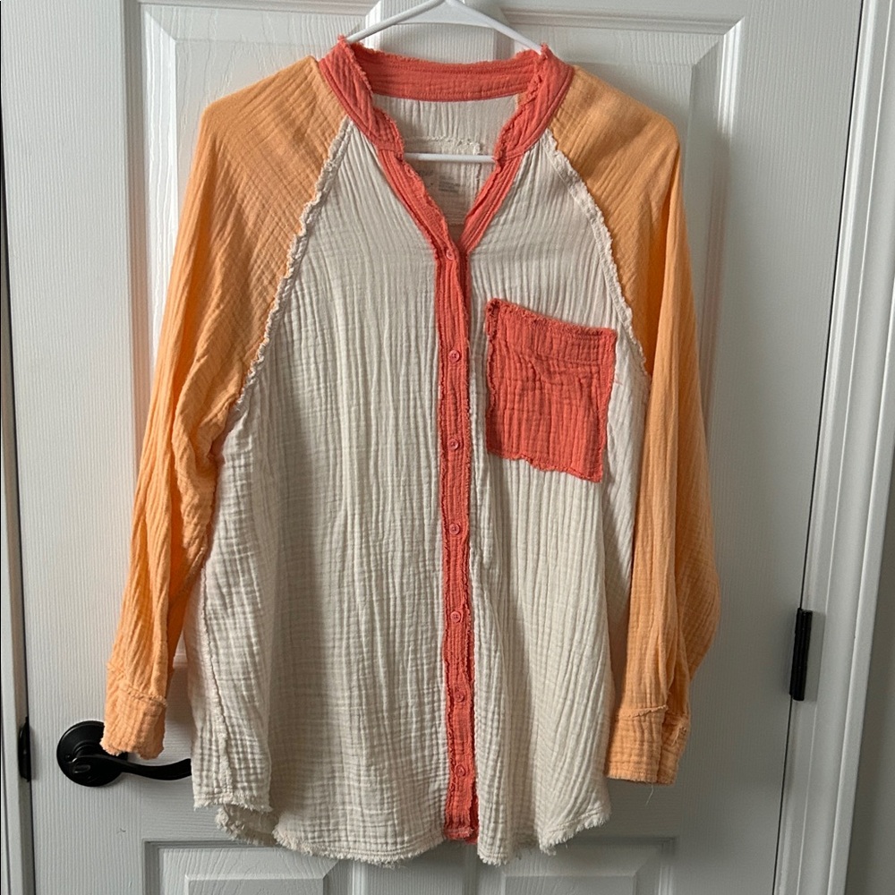 Aerie Pool to Party cover up. Size XXS. Peach/cream color block design.